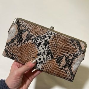 HOBO Lauren Clutch Wallet in Printed Snakeskin